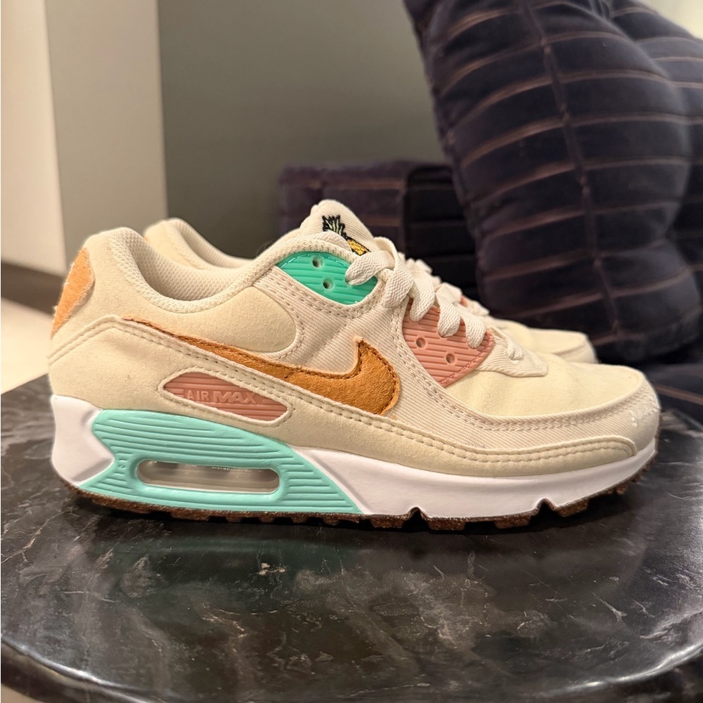 Limited Edition Nike Air Max 90’s Happy Pineapple Size 5.5